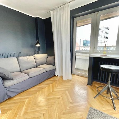 Super Silver 2Xmetro Parking Wifi 300 Mb/S Nowy Netflix Hbo Appletv Filharmonia Warschau Exterior foto