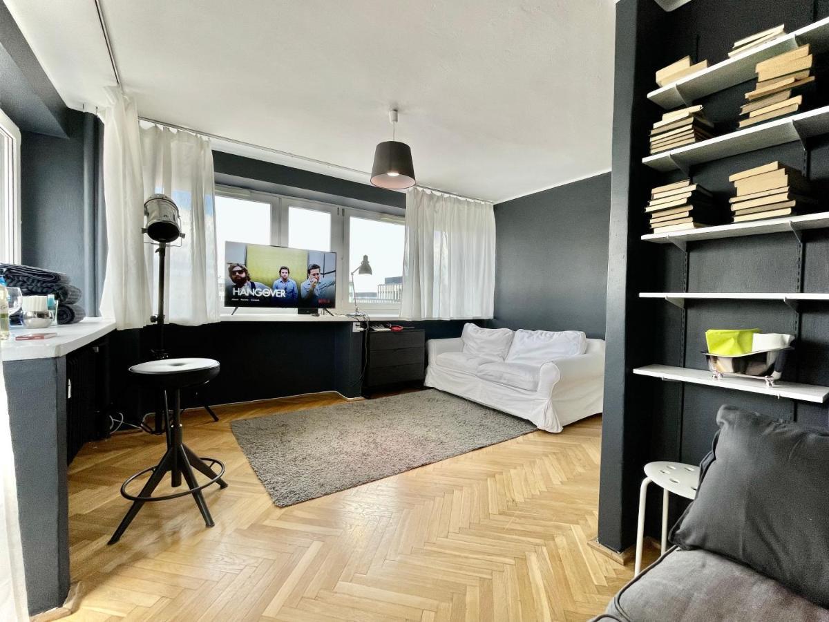 Super Silver 2Xmetro Parking Wifi 300 Mb/S Nowy Netflix Hbo Appletv Filharmonia Warschau Exterior foto